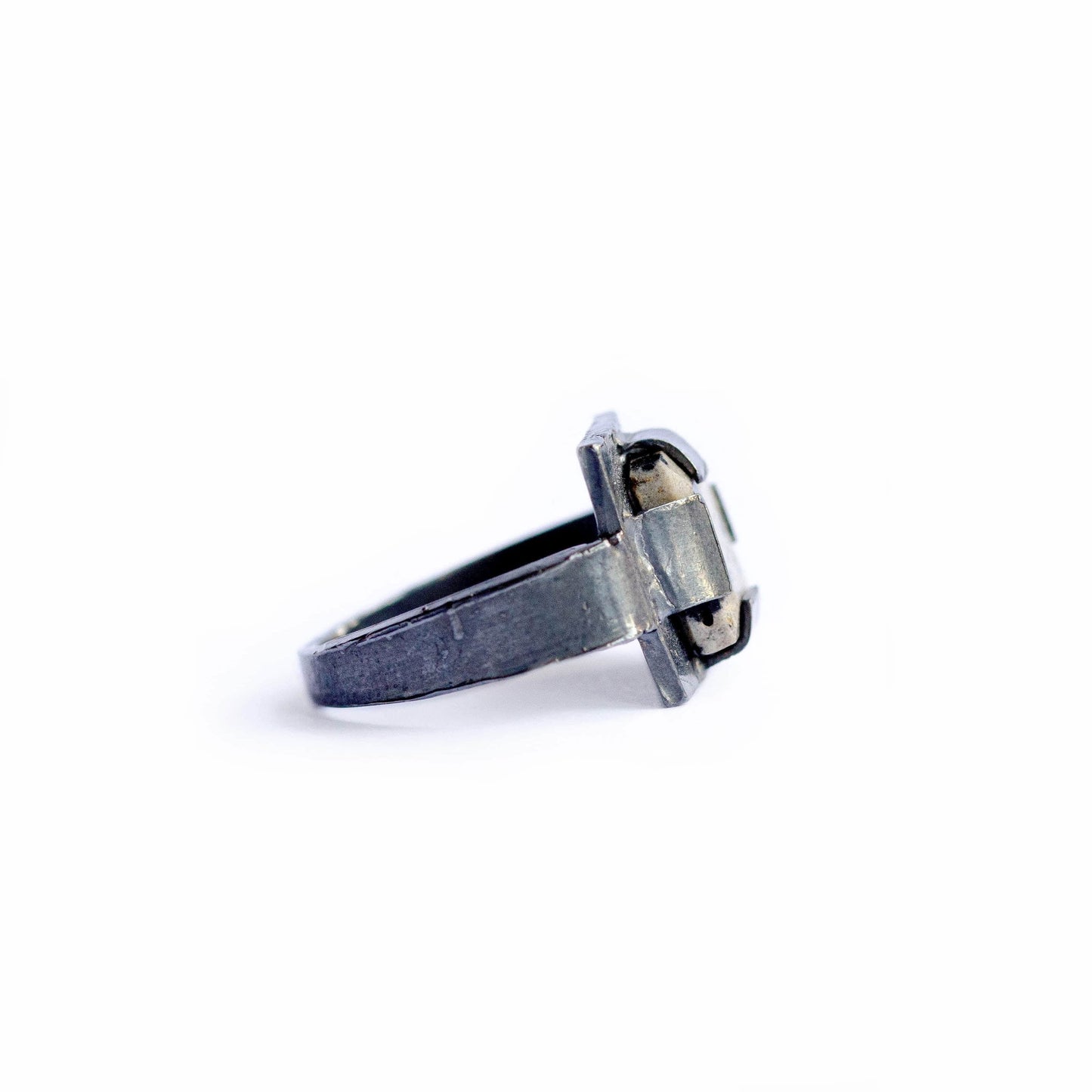 Bague Snippet en argent oxydé et jaspe dalmatien